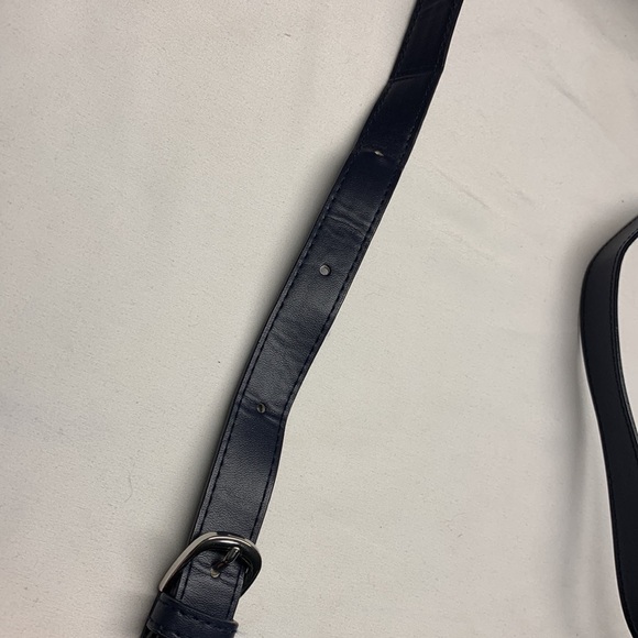 Vera Bradley Quilted Crossbody Bag Purse Navy with Polka Dots Adjustable Strap - Picture 6 of 13